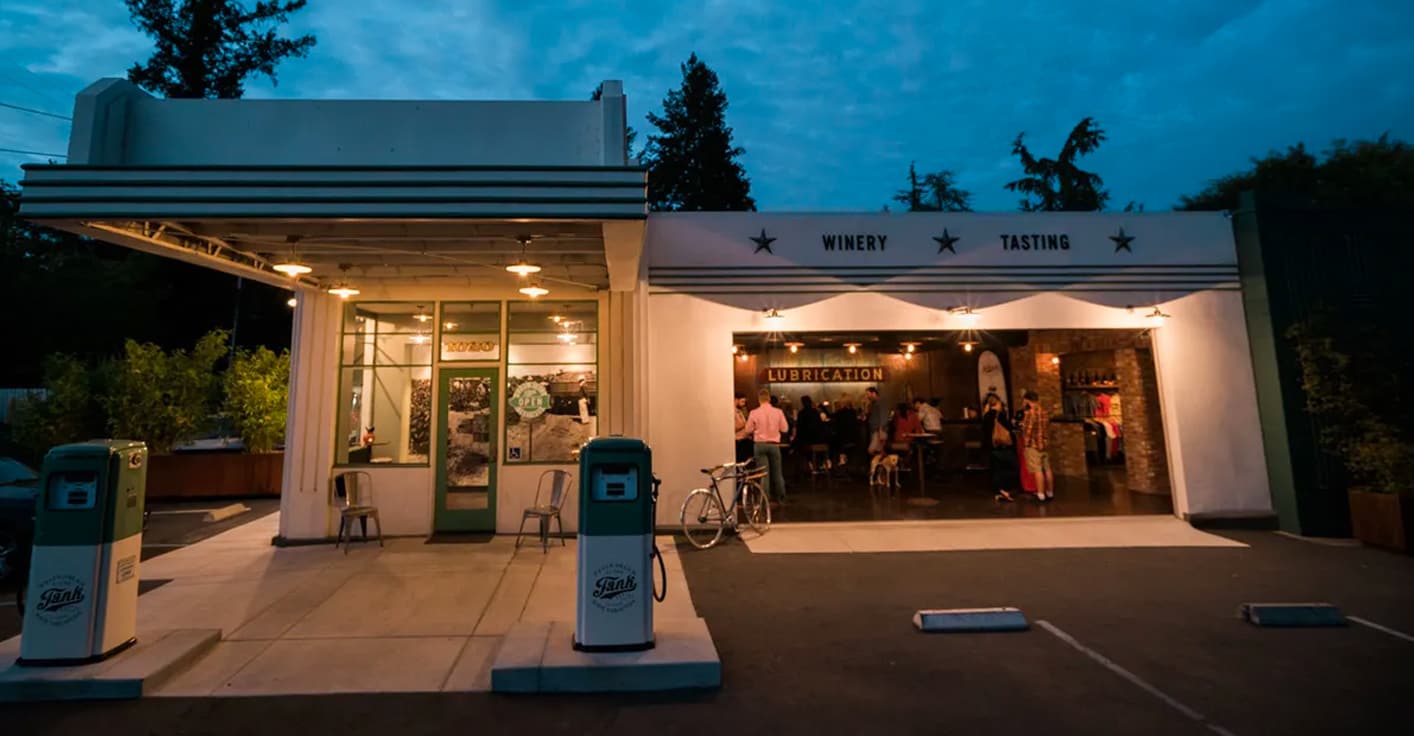 Vintage California-inspired logo design and hand-lettered brand assets.