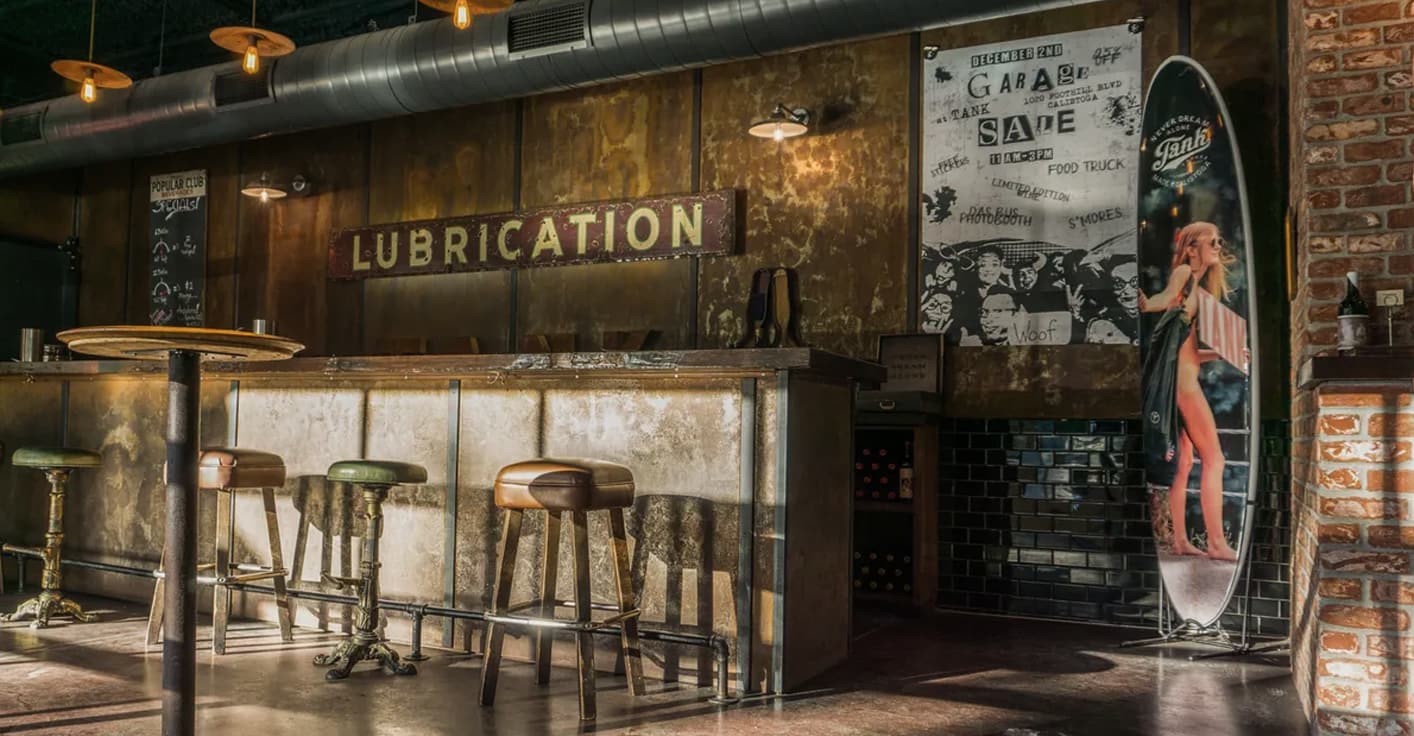 Bespoke hand-drawn wine label design inspired by 1930s motor culture.